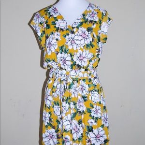 DR2 Cap Sleeve Mini Floral Wrap Dress